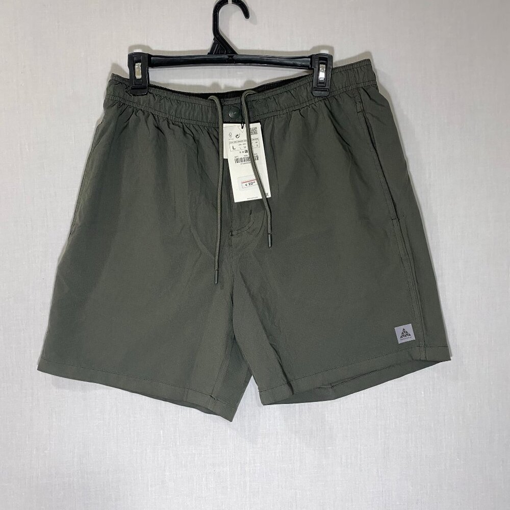 Zara Men's Technical Bermuda Shorts - Size Large